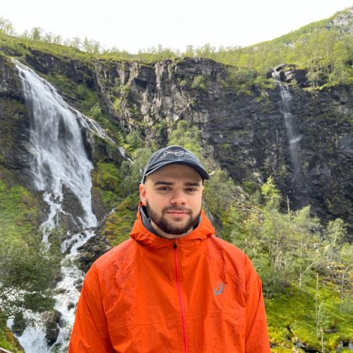 Maxime G. - Graphiste