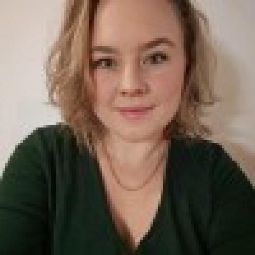 Adèle D. - Assistante digitale et bras droit organisationnel