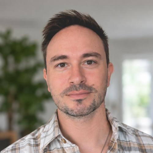Kévin P. - Consultant PME : logiciels métiers, sites web, formation