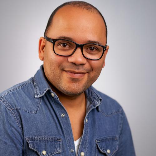 Javier P. - Docteur en programmation informatique – 37 ans d’expertise