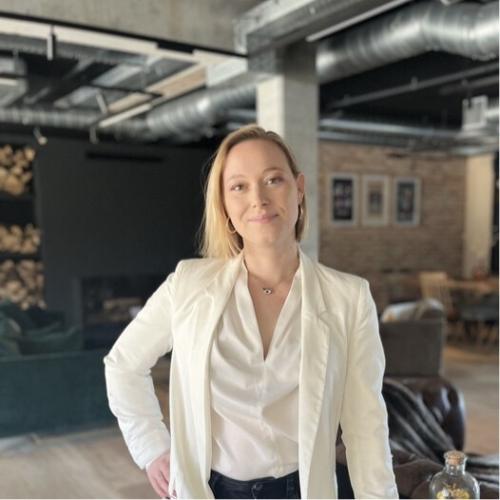 Fanny G. - Assistante administrative