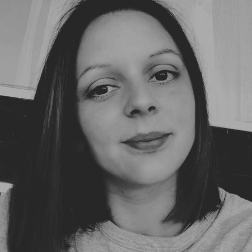 Carole-anne R. - Graphiste - Infographiste multimédia et PAO