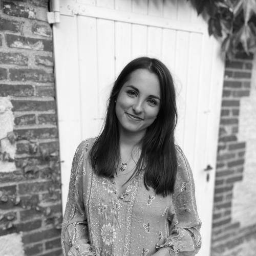 Camille V. - Assistante Administrative