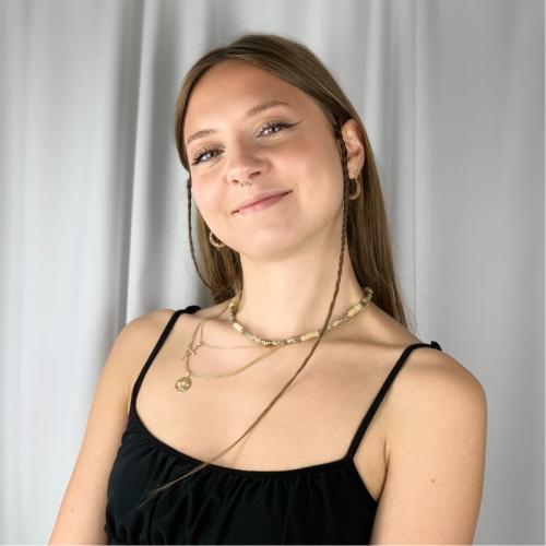 Lucie L. - Couturière Free-lance