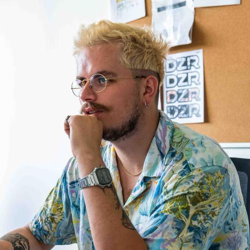 Adam A. - Couteau suisse créatif