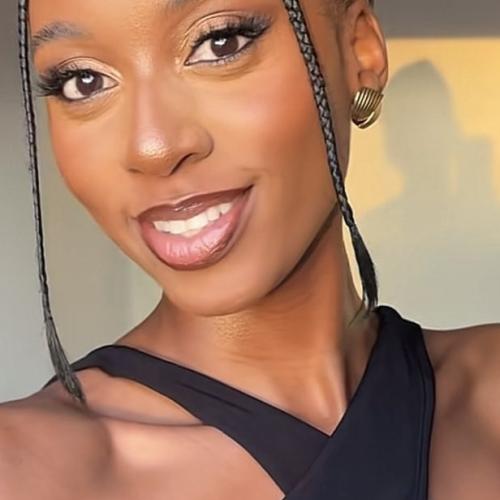 Melanie M. - Comptable