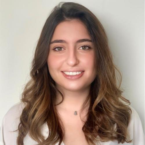 Adriana Z. - Chargée de communication et gestion de projet