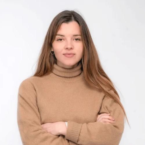 Eleonore O. - Graphiste & Directrice artistique Brand Content