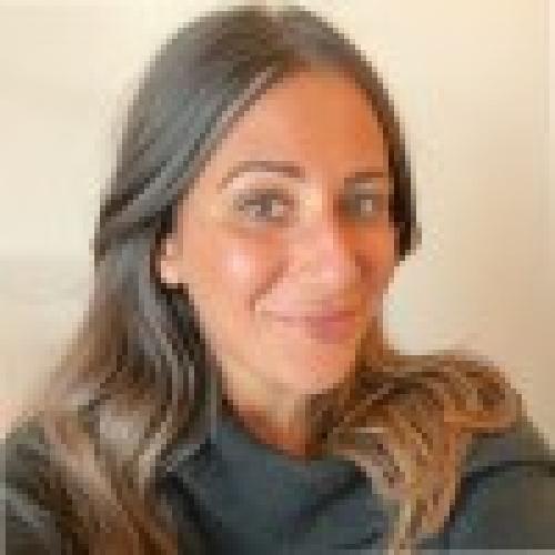 Esther H. - Chef de mission comptable