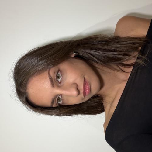 Louise C. - Créatrice de site web (Shopify) et visuels pub (Meta Ads)