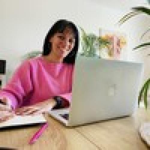 Celine P. - Assistante administrative