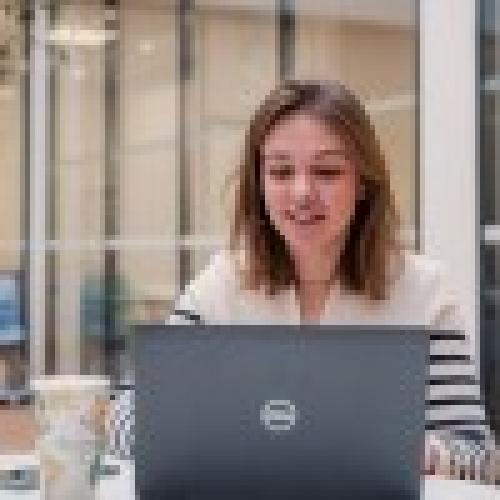 Lucile M. - Freelance en communication