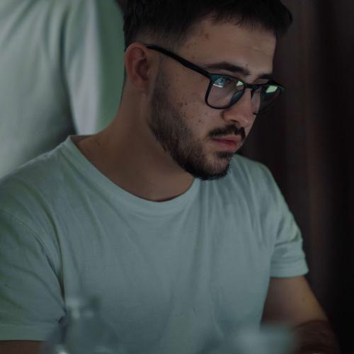 Mael P. - Vidéaste | Motion Designer 2D | Photographe