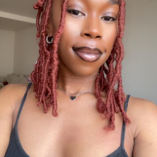 Christelle T. - Secrétaire administrative