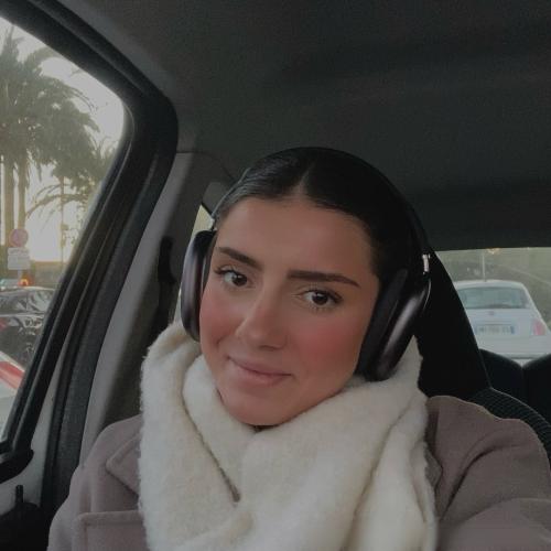 Justine G. - Marketing Digital & Création de Sites