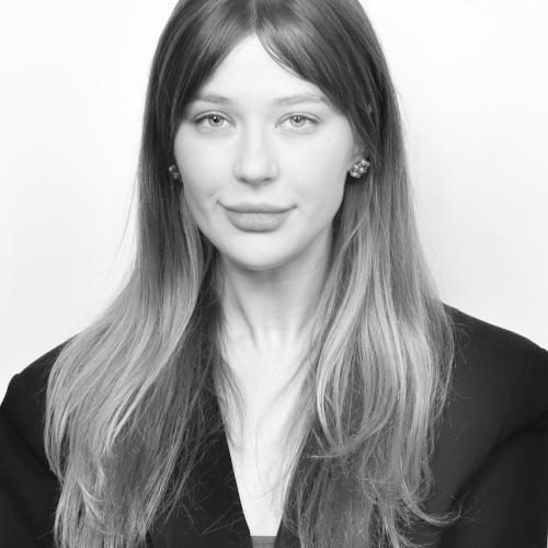 Anna L. - Traductrice - interprète juridique