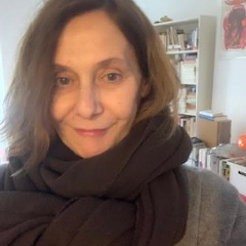 Ms B. - Attachée de presse conseil en stratégie de communication