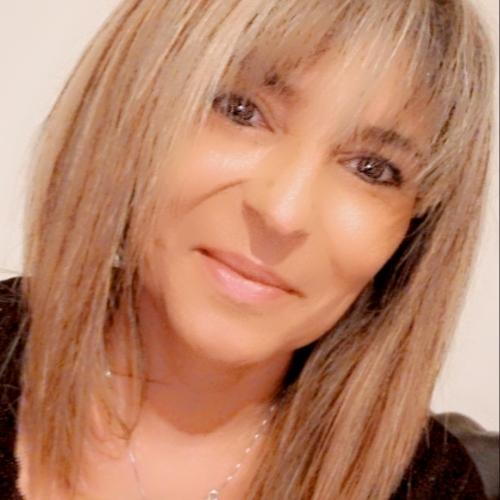 Fouzia T. - Assistante de direction - Responsable de centre de profit