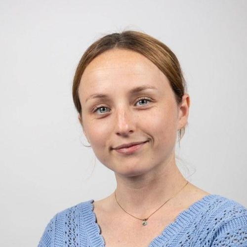 Jeanne F. - Office manager