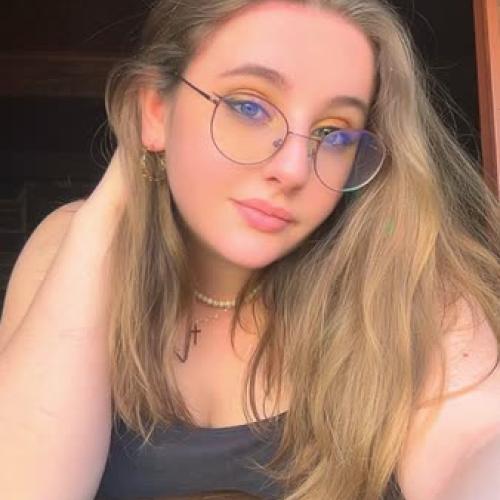 Gwendoline D. - Graphiste & Illustratrice