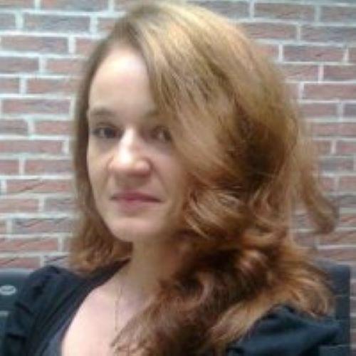 Salima M. - Rédactrice communication éditoriale