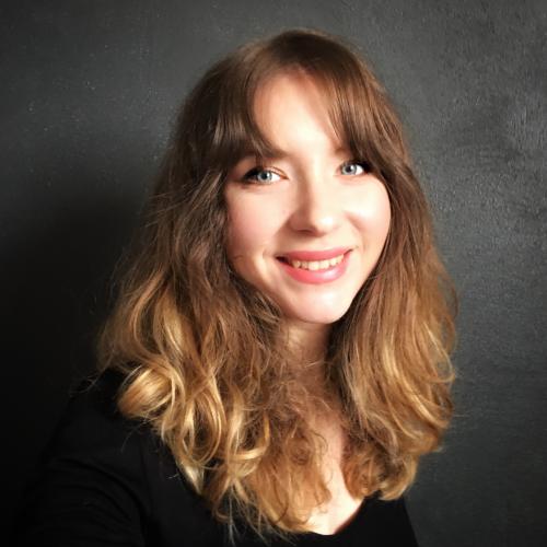 Coralie R. - Assistante administrative