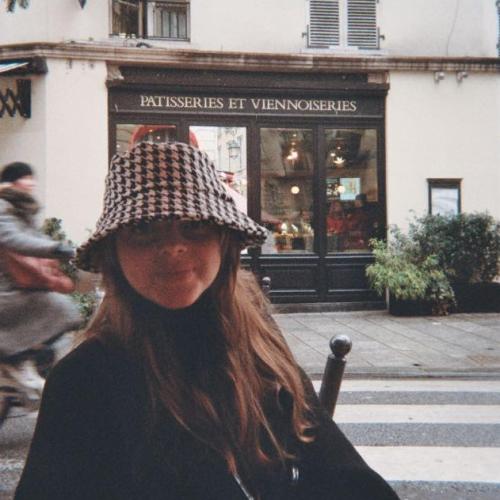 Delphine R. - Architecte d'intérieur et Designer global