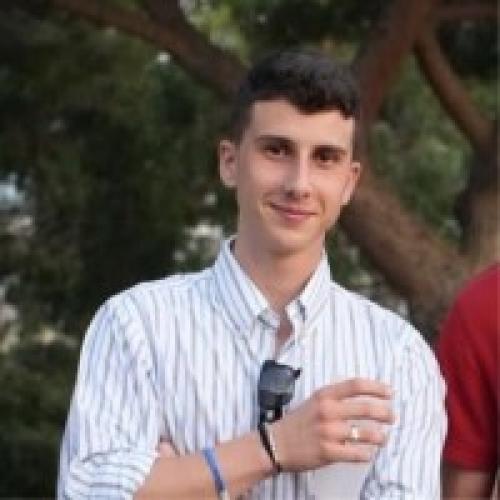 Hugo D. - Data Entry Specialist | Excel, Typing & Web Research Expert