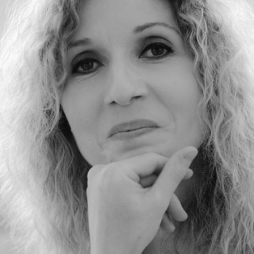 Caroline N. - Lectrice-correctrice | Graphiste | Sites WordPress