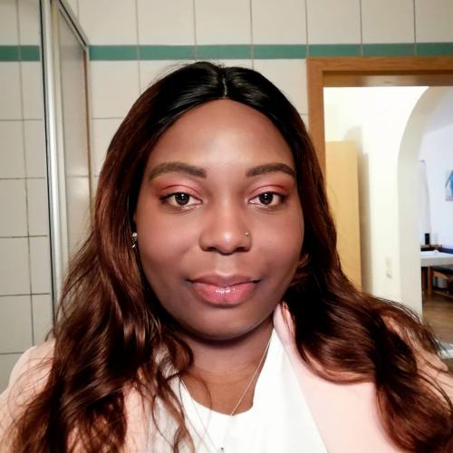 Estelle K. - Traductrice & Rédactrice Multilingue | Sous-titrage