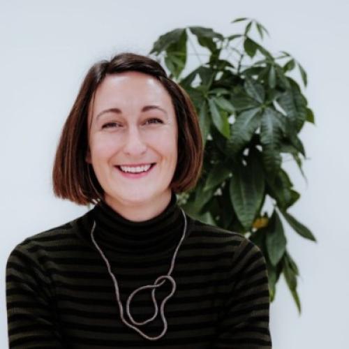 Harriet D. - Interprète de conférence et traductricr