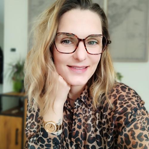 Anaik C. - OFFICE MANAGER