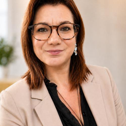 Julie L. - Assistante administrative