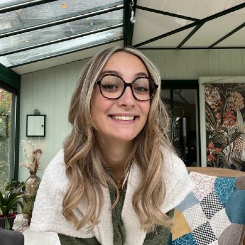 Manon P. - Habituée à se servir de VINTED et à réaliser des ventes