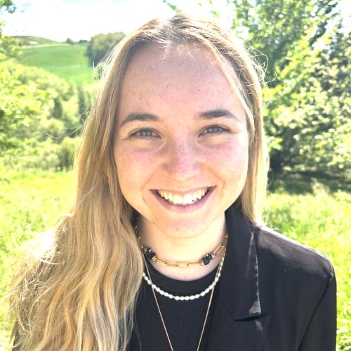 Salomé V. - RETAIL DESIGNER