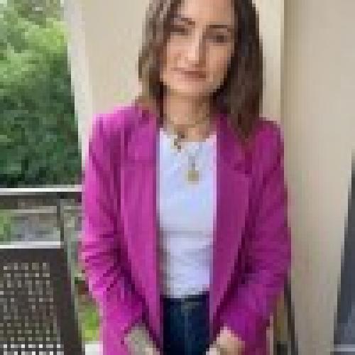 Marie C. - Assistante administratif, achats et approvisionnement