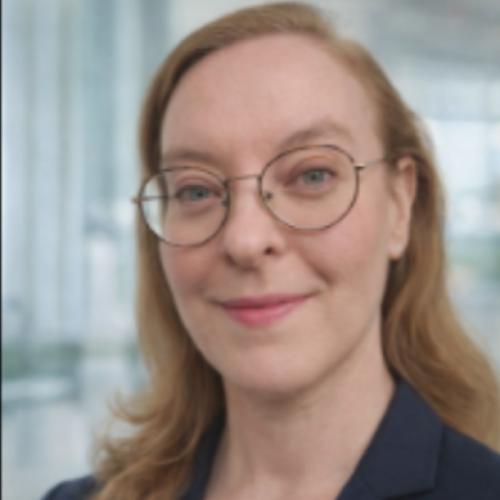 Sonya D. - Chargé marketing et communication, e-commerce