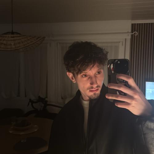Maxime B. - Copywriter | Pages de vente, emails & publicités
