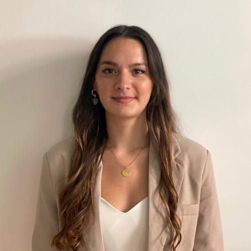 Flora P. - Cheffe de projet et Talent Manager