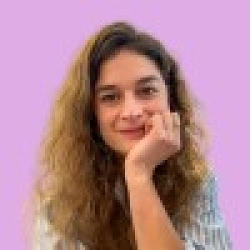 Lila D. - Community Manager