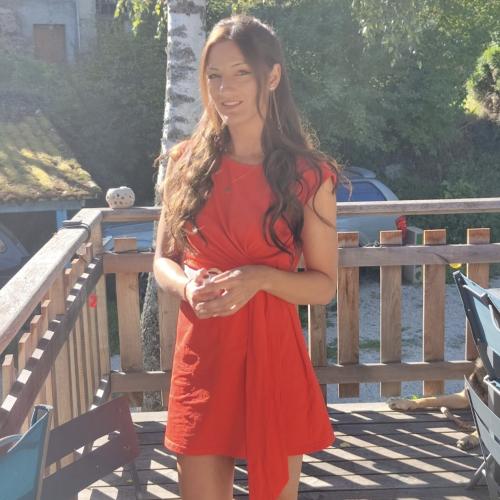 Caroline N. - Assistante administrative