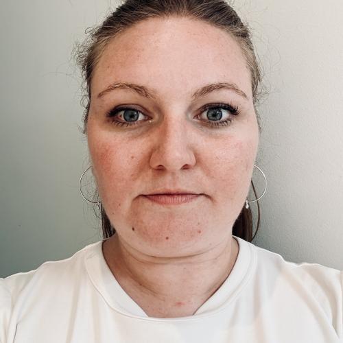 Emma J. - Gestionnaire administrative & pré-comptabilité