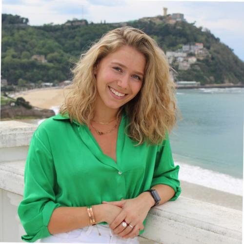 Léa H. - Cheffe de projet digital - community manager