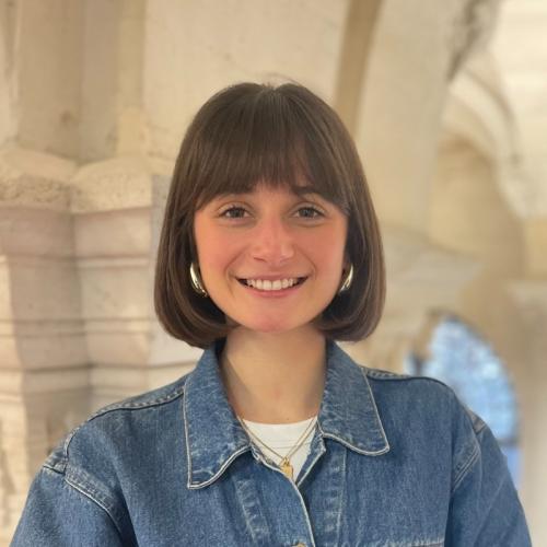 Manon P. - Journaliste Réseaux Sociaux