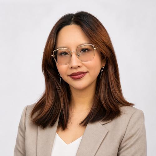 Claire B. - Assistante administrative et appels d'offres