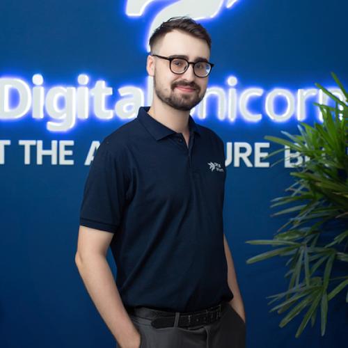 Lucas K. - Développeur web, mobile & IA — applications sur mesure