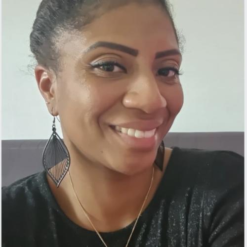 Amandine N. - Office Manager
