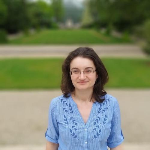 Draga claudia M. - Energy expert in pricing, purchase, supply, logistics