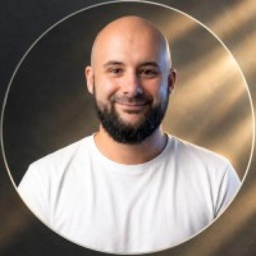 Valentin B. - Assistant polyvalent