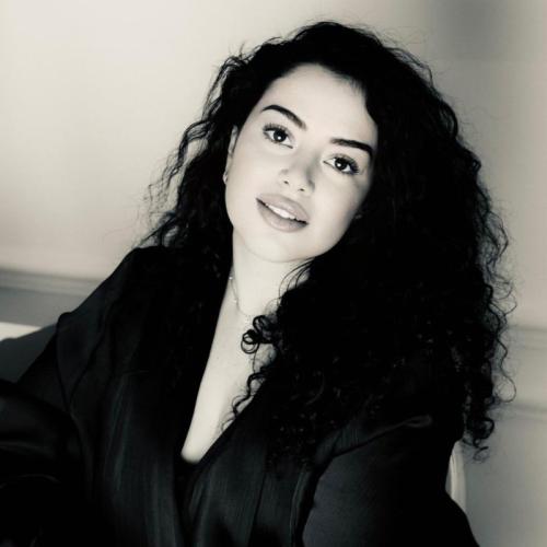 Lea  H. - Consultante et Formatrice en IA